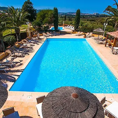 T2 Le Padro, Piscine * カルヴィ
